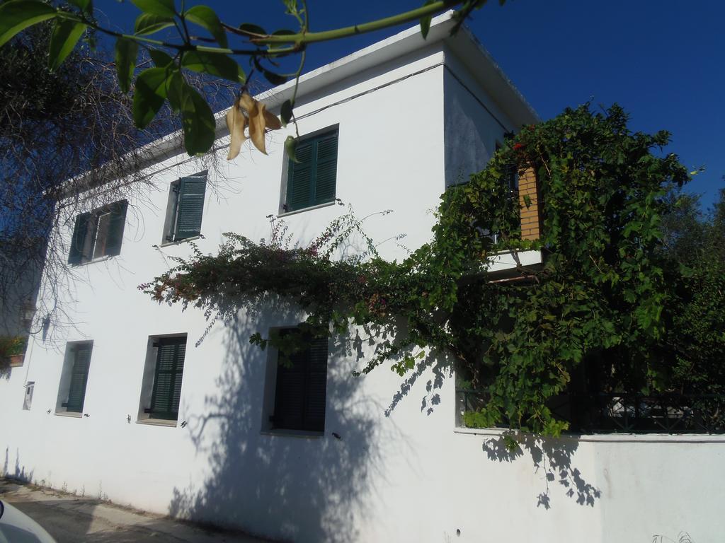 Konstantina Apartment Лакка Екстер'єр фото
