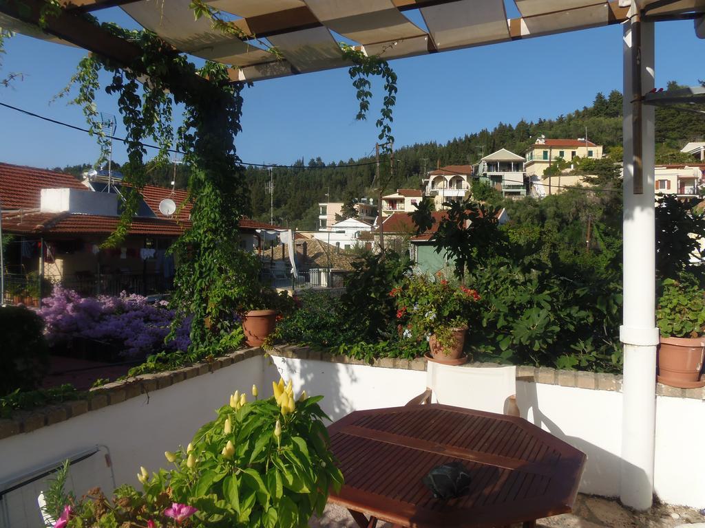 Konstantina Apartment Лакка Екстер'єр фото